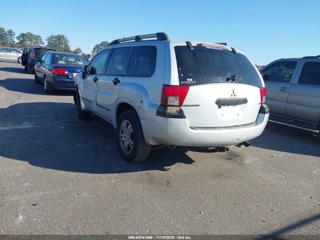 2005 MITSUBISHI ENDEAVOR 4A4MM21S15E055979 Photo 2