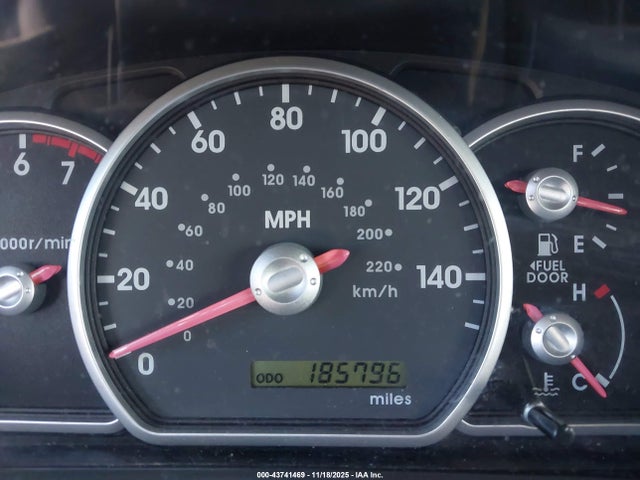 2005 MITSUBISHI ENDEAVOR 4A4MM21S15E055979 Photo 6