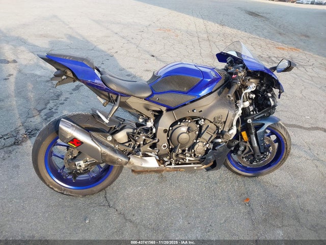 Yamaha YZFR1 2023 JYARN66E6PA003399 Image 11