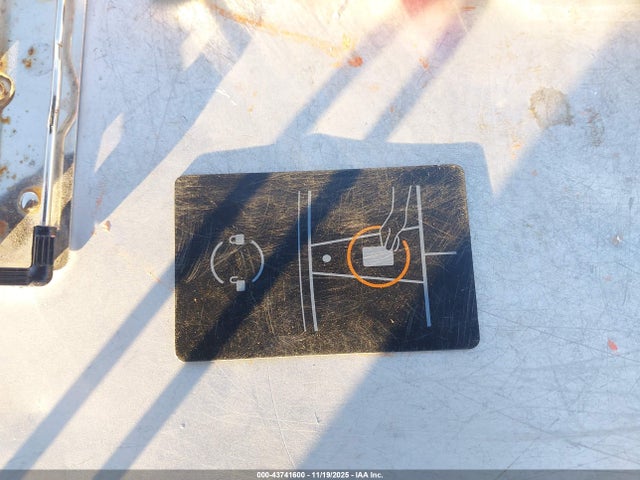 2026 TESLA MODEL Y 7SAYGDEE2TA387988 Photo 10