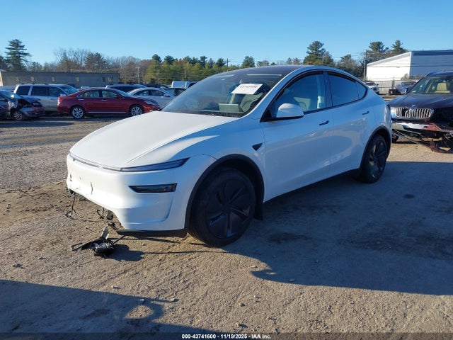 2026 TESLA MODEL Y 7SAYGDEE2TA387988 Photo 1