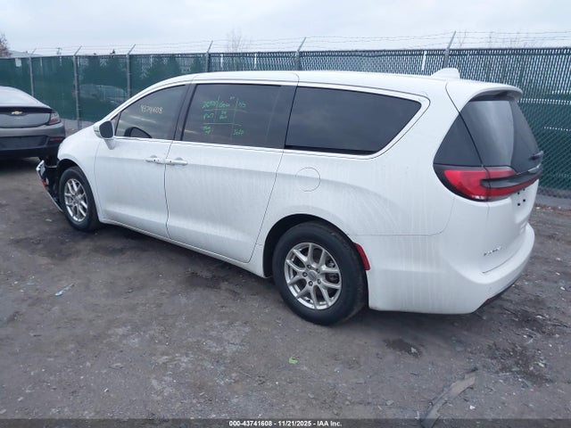 Aukcja sprzedaży 2022 Chrysler Pacifica Touring L, vin: 2C4RC1BG5NR118136, numer aukcji: 43741608