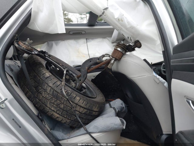 5NMJECAEXNH150531 Hyundai Tucson Limited