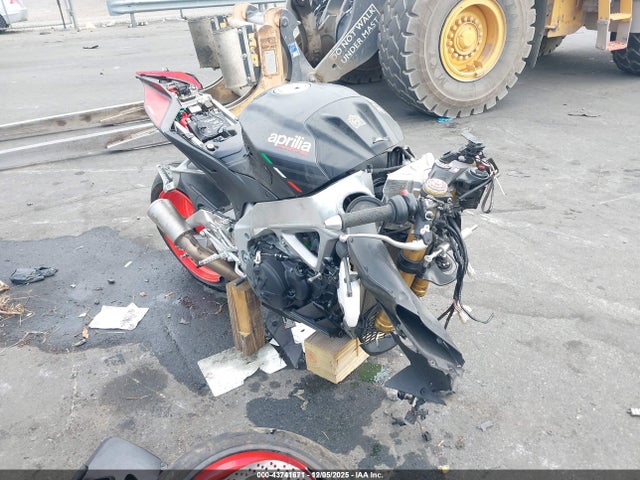 2017 APRILIA RSV4 ZD4KEU001HS000062