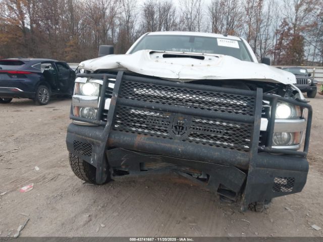 2017 CHEVROLET SILVERADO 2500HD 1GC1KUEYXHF185364 Photo 5