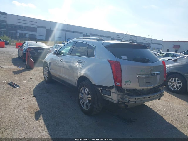 2015 CADILLAC SRX 3GYFNBE36FS576665 Photo 2