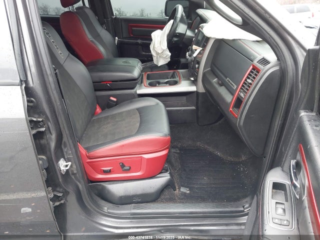 43741816 :رقم المزاد ، 1C6RR7YT4GS133841 vin ، 2016 Ram 1500 Rebel مزاد بيع