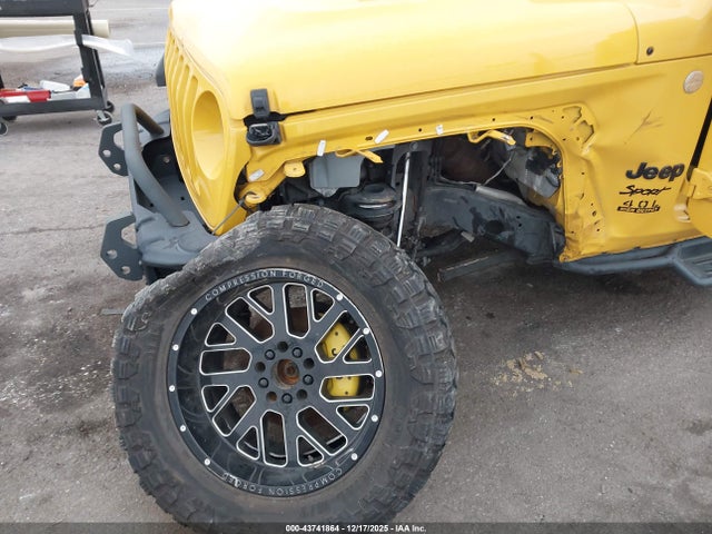 1C4GJXAG7JW281387 Jeep Wrangler Sport 4x4