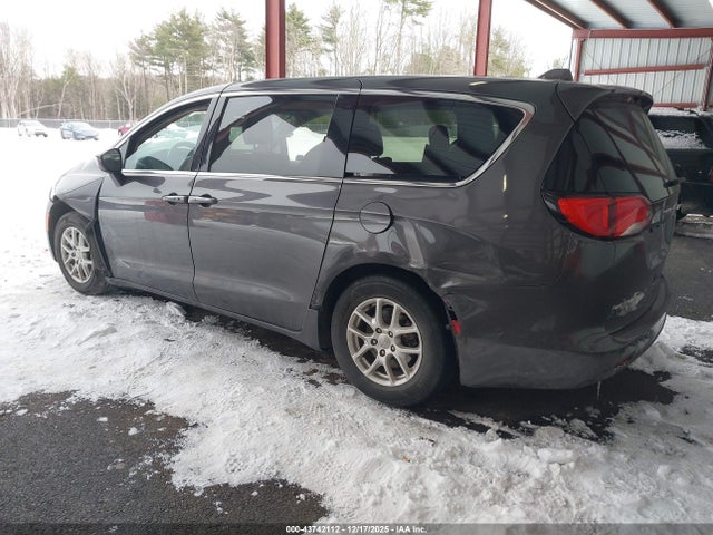 2017 CHRYSLER PACIFICA 2C4RC1DG0HR770874 Photo 2