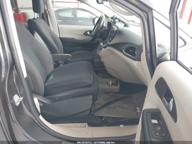 2017 CHRYSLER PACIFICA 2C4RC1DG0HR770874 Photo 4