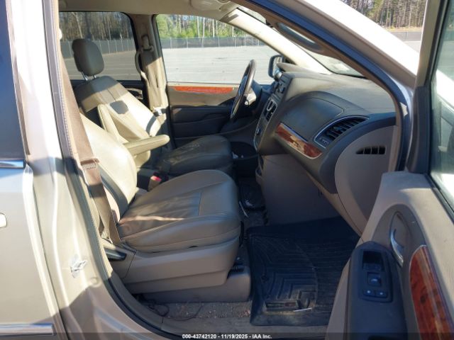 2013 CHRYSLER TOWN & COUNTRY 2C4RC1BG8DR649992 Photo 4