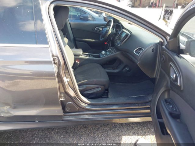 2015 CHRYSLER 200 1C3CCCAB2FN651619 Photo 4