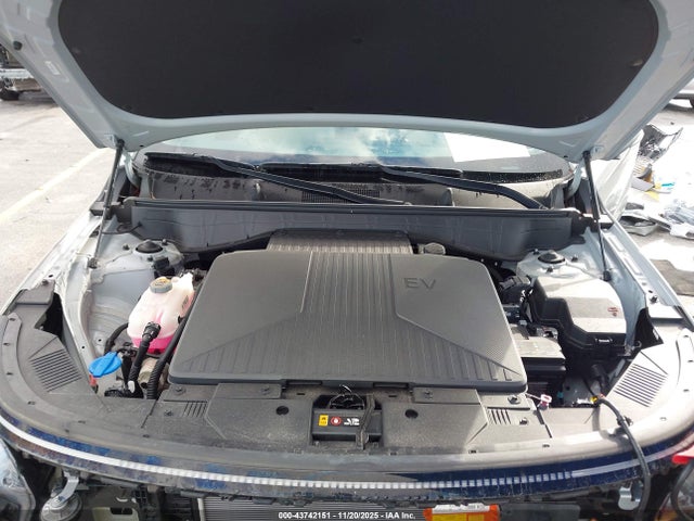 2024 HYUNDAI KONA ELECTRIC KM8HC3A69RU010672 Photo 9