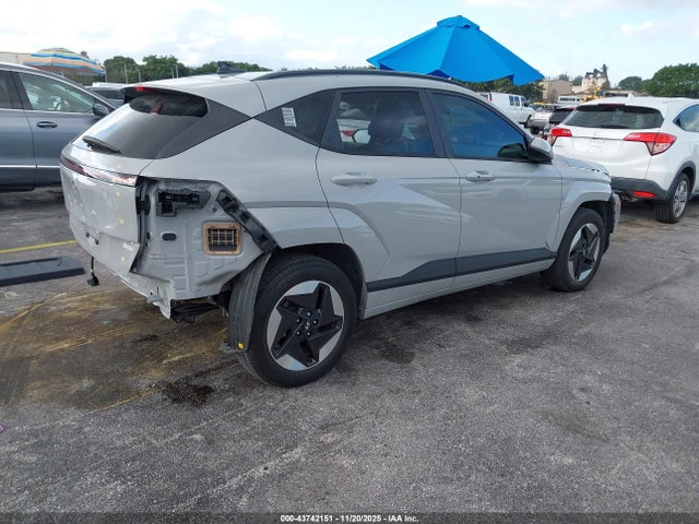 2024 HYUNDAI KONA ELECTRIC KM8HC3A69RU010672 Photo 3