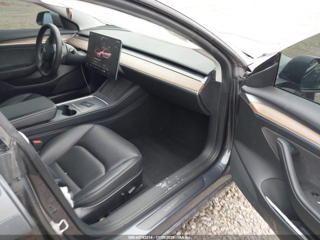 2022 TESLA MODEL 3 5YJ3E1EB1NF194058 Photo 4