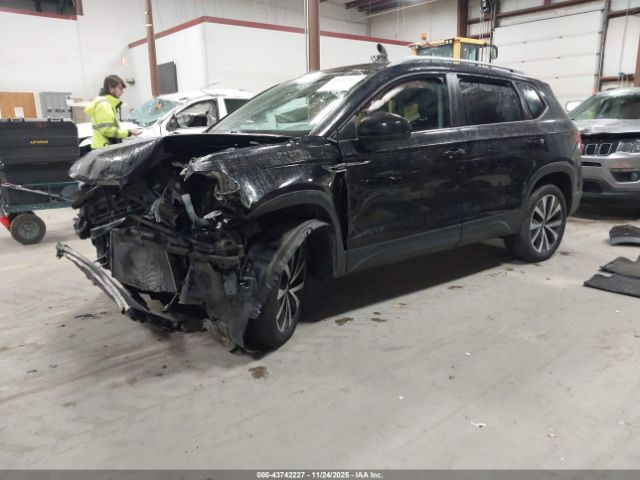 2022 VOLKSWAGEN TAOS 3VVWX7B28NM085110 Photo 1