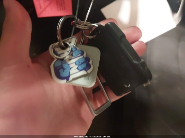 43742240 :رقم المزاد ، 1GCHTCE38G1285646 vin ، 2016 Chevrolet Colorado Lt مزاد بيع
