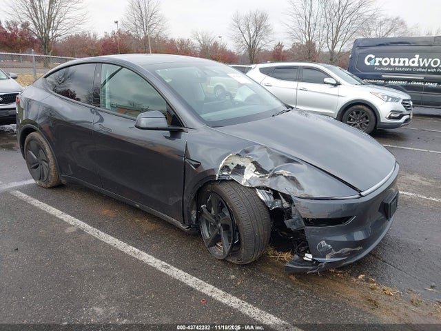 2026 TESLA MODEL Y 7SAYGDEE2TA470921 Photo 0