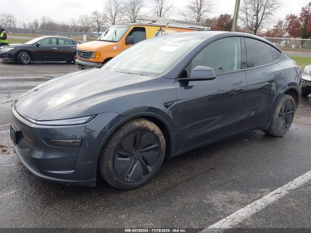 2026 TESLA MODEL Y 7SAYGDEE2TA470921 Photo 1