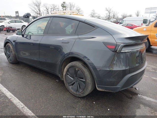 2026 TESLA MODEL Y 7SAYGDEE2TA470921 Photo 2