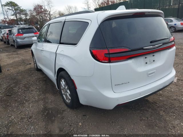 2022 CHRYSLER PACIFICA 2C4RC1BG8NR126585 Photo 2
