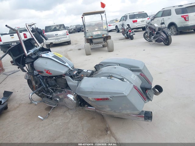 2024 HARLEY-DAVIDSON FLTRX 1HD1KH713RB624967 Photo 2