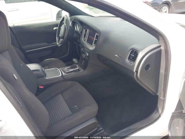 2023 DODGE CHARGER 2C3CDXBG1PH653709 Photo 4