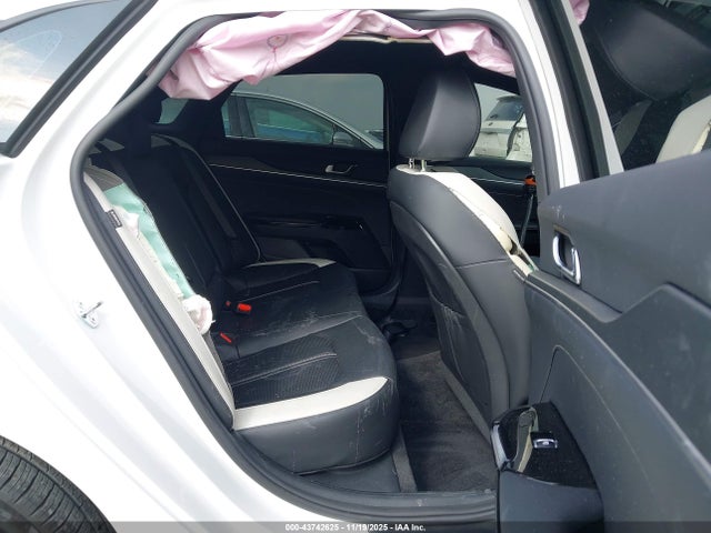 KNAG64J76S5365155 KIA K5 Gt-line