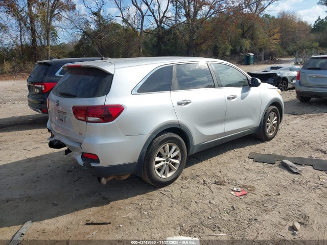 43742660 :رقم المزاد ، 5XYPG4A36KG584153 vin ، 2019 Kia Sorento 2.4l L مزاد بيع