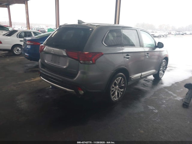 2018 MITSUBISHI OUTLANDER JA4AD2A35JJ003432 Photo 3