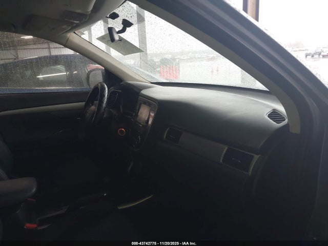 2018 MITSUBISHI OUTLANDER JA4AD2A35JJ003432 Photo 4