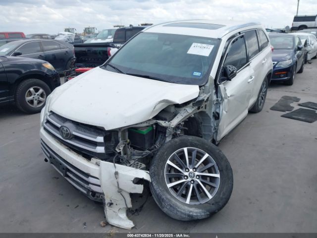 2019 TOYOTA HIGHLANDER 5TDKZRFH7KS571050 Photo 1