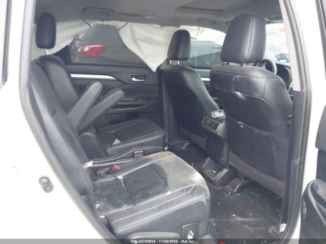 2019 TOYOTA HIGHLANDER 5TDKZRFH7KS571050 Photo 7