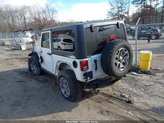 2017 JEEP WRANGLER 1C4BJWCG5HL752093 Photo 2