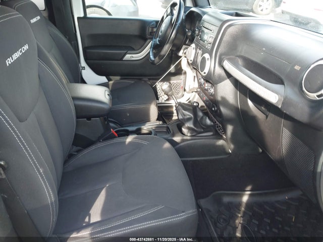 2017 JEEP WRANGLER 1C4BJWCG5HL752093 Photo 4