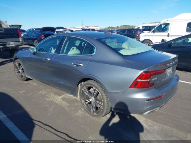 2021 VOLVO S60 7JR102FL8MG092880 Photo 2