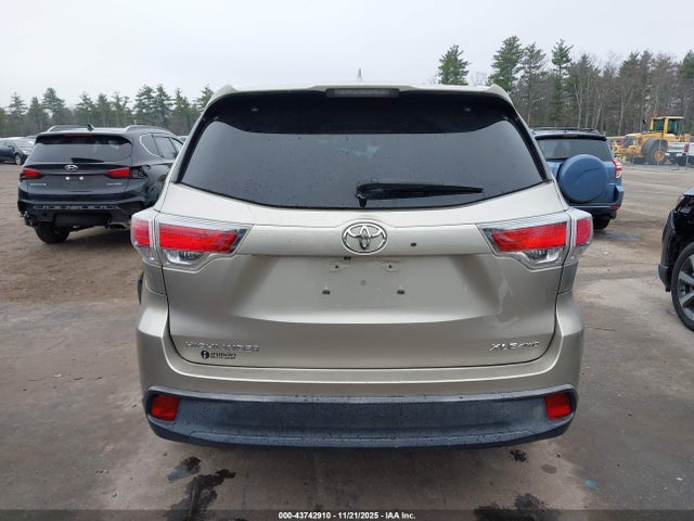 Toyota Highlander Xle V6 2014 5TDJKRFHXES048707 Image 16