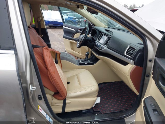 Toyota Highlander Xle V6 2014 5TDJKRFHXES048707 Image 5