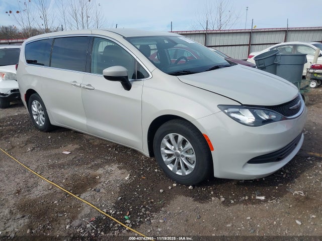 Auction sale of the 2017 Chrysler Pacifica Touring, vin: 2C4RC1DG0HR771006, lot number: 43742995