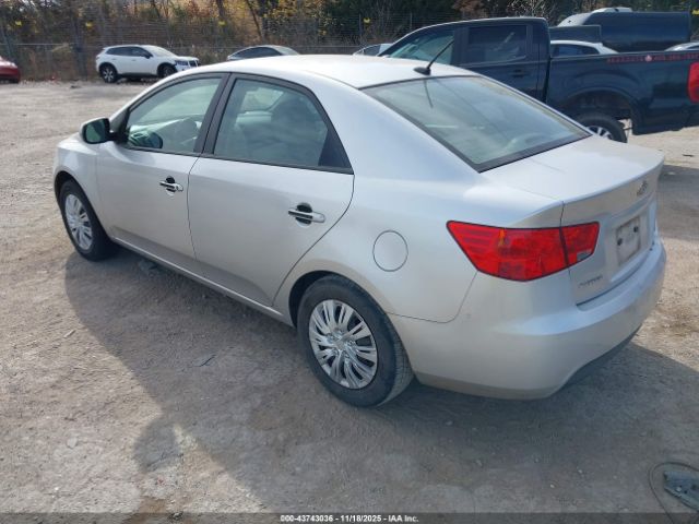 2013 KIA FORTE KNAFU4A21D5733203 Photo 2