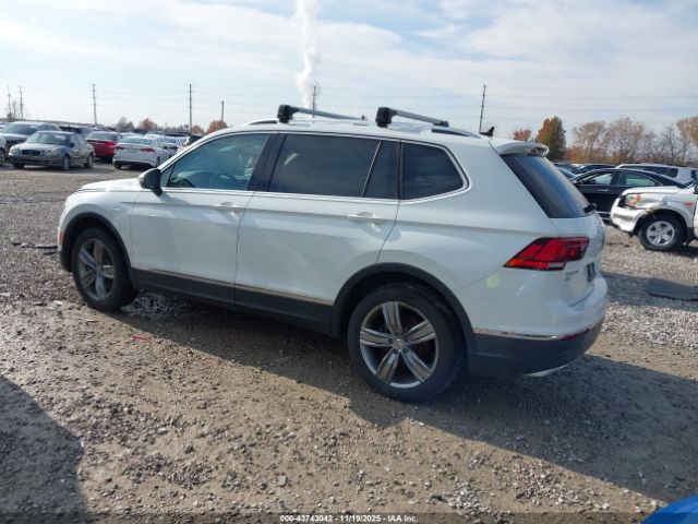 2019 VOLKSWAGEN TIGUAN 3VV4B7AX1KM060354 Photo 2