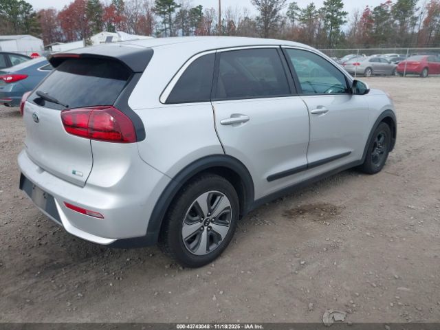 2017 KIA NIRO KNDCB3LCXH5067556 Photo 3