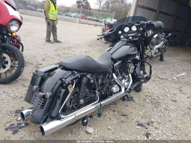 2012 HARLEY-DAVIDSON FLHX 1HD1KBM16CB639052 Photo 3