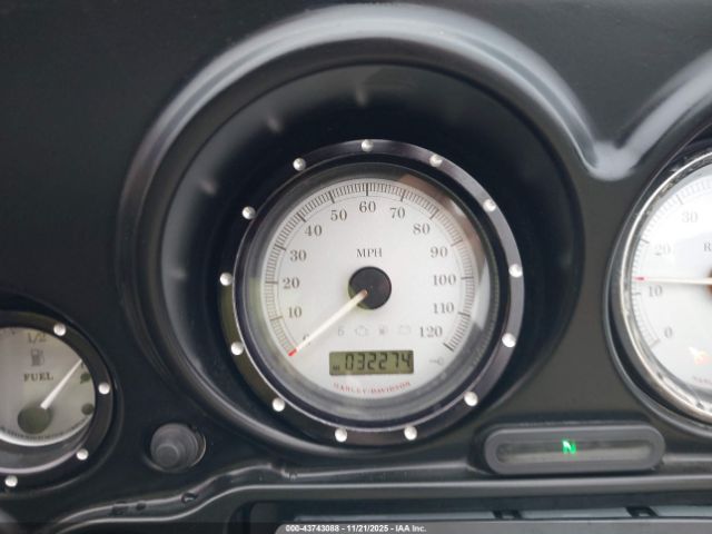 2012 HARLEY-DAVIDSON FLHX 1HD1KBM16CB639052 Photo 6