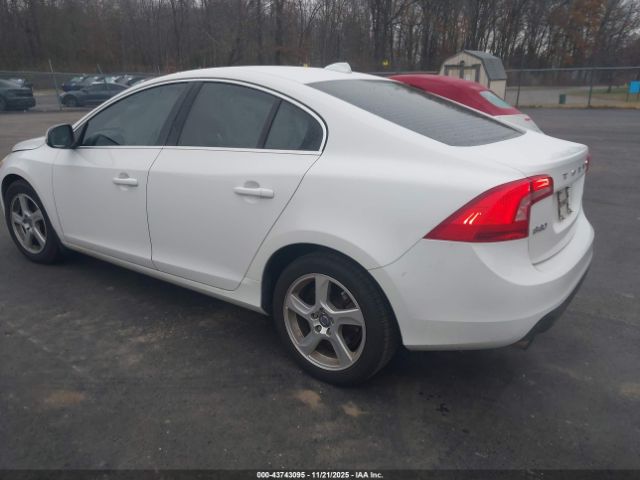2012 VOLVO S60 YV1622FS7C2123421 Photo 2