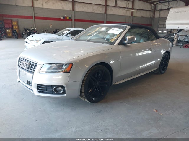 2010 AUDI S5 WAUCGAFH8AN013625 Photo 1