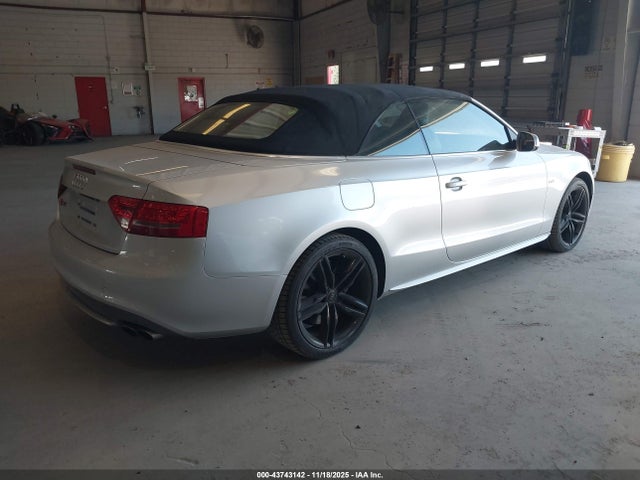 2010 AUDI S5 WAUCGAFH8AN013625 Photo 3