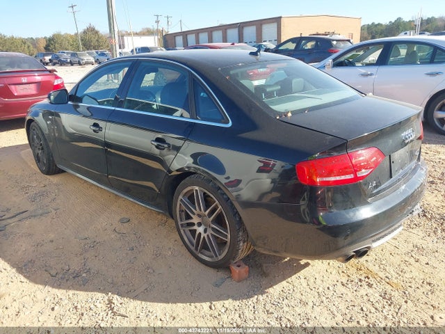 2011 AUDI A4 WAUMFAFL5BN032579 Photo 2