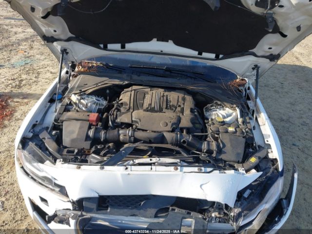 2016 JAGUAR XF SAJBE4BV7GCY07975 Photo 9