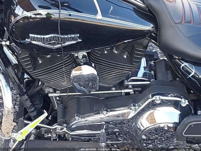 2014 HARLEY-DAVIDSON FLHR 1HD1FBM17EB688803 Photo 8